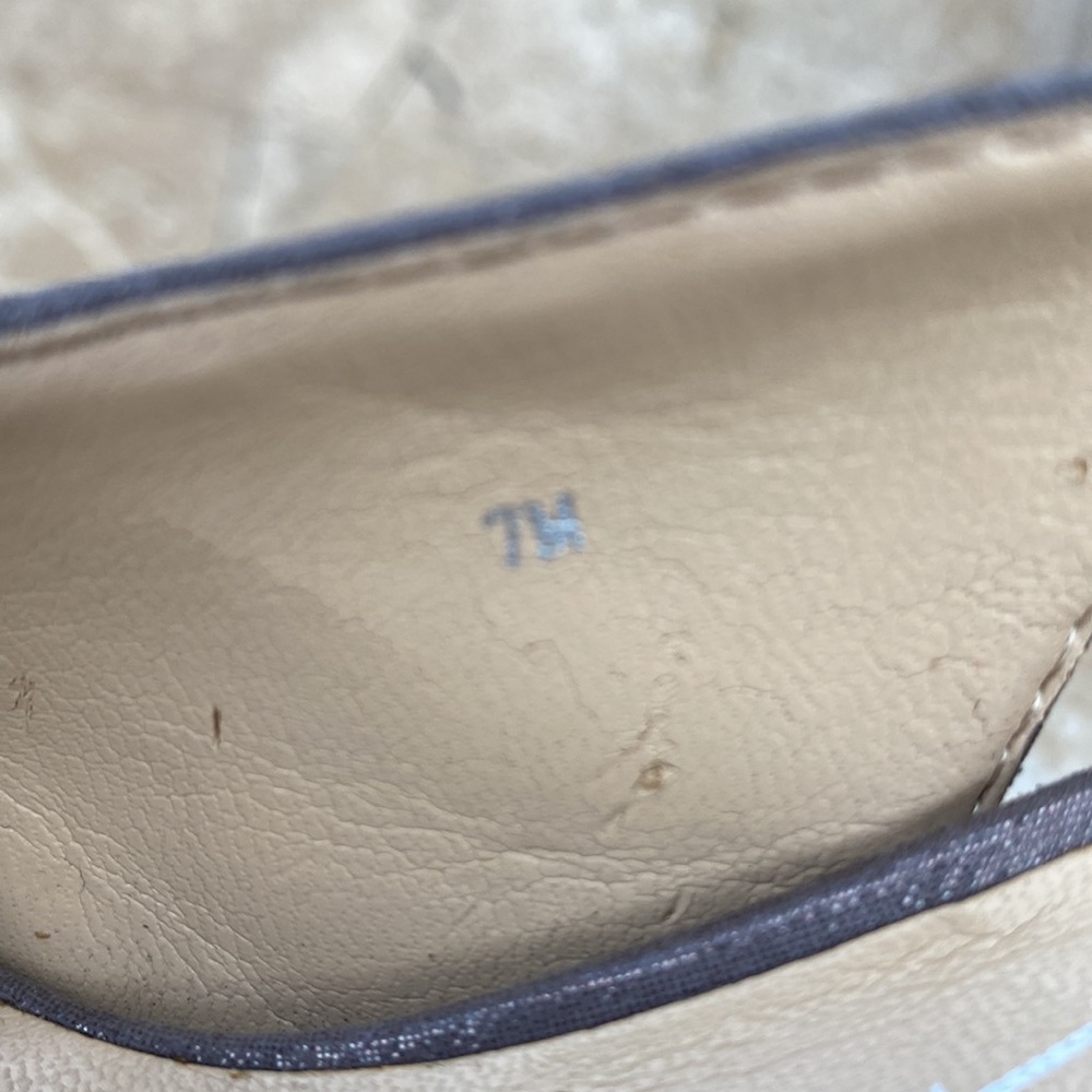J. Renee sz 7M women’s heels with beaded appliqué in taupe makes a statement - Picture 6 of 8